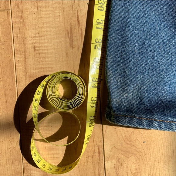 Vintage Levi’s 501’s. Made in USA. - Picture 9 of 11